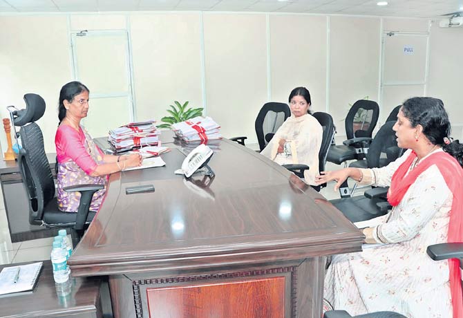 De-recognition of DAV school