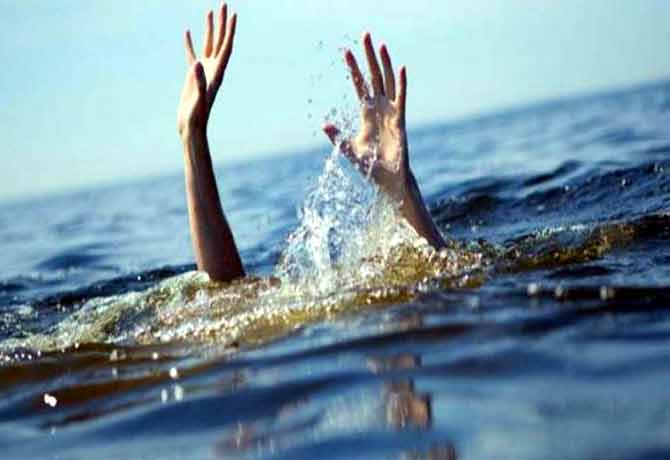 2 Teachers drowned in Godavari River in Mancherial