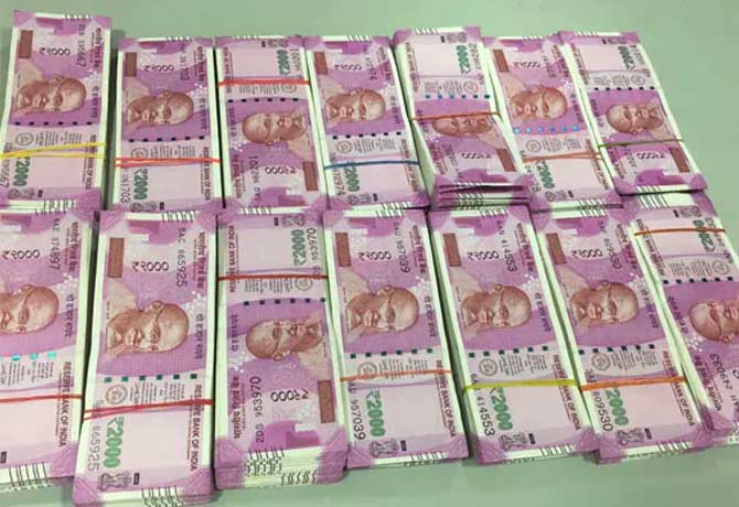 20 lakh hawala cash seized in Panjagutta