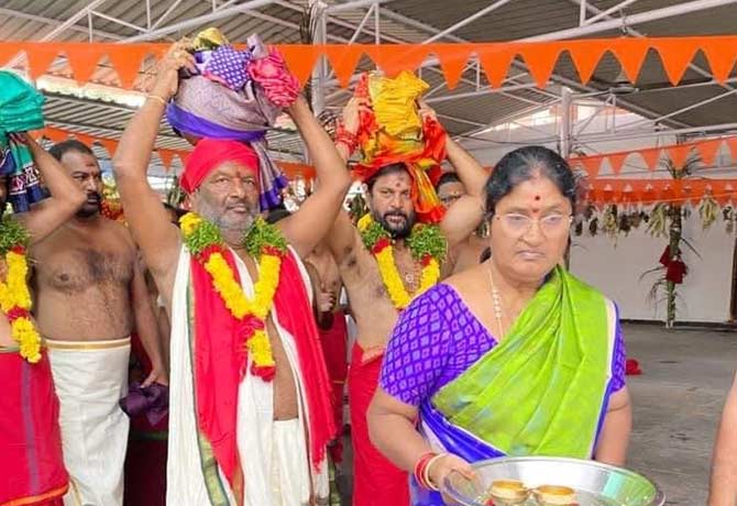 Minister Koppula Eshwar wished Dussehra
