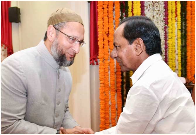 Asaduddin owaisi welcomes kcr national party