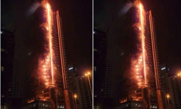 Burj Kalifa blazes