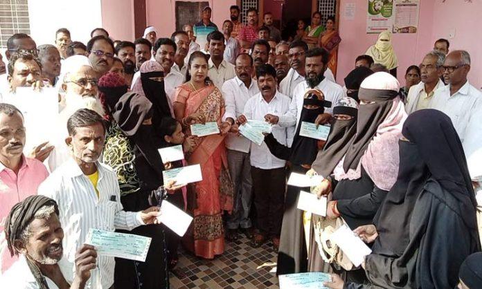 MLA Rekha Naik distributed Kalyana Lakshmi cheques