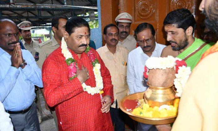 State election commissioner visits basara temple