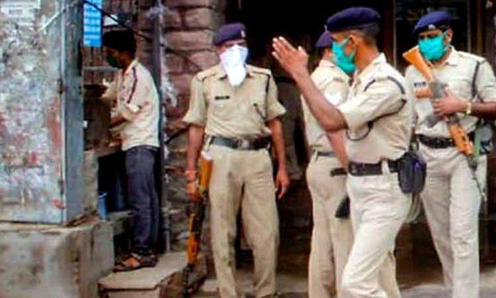 6 of a family found dead in Jaipur