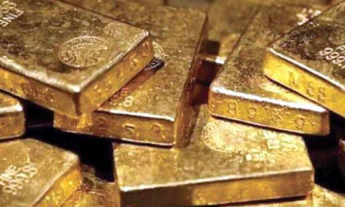 3 kg gold seized at Shamshabad Airport