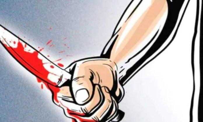 man hacked four members of family in Delhi