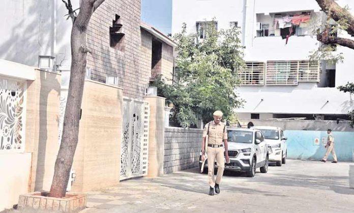 IT raids on Minister Mallareddy House