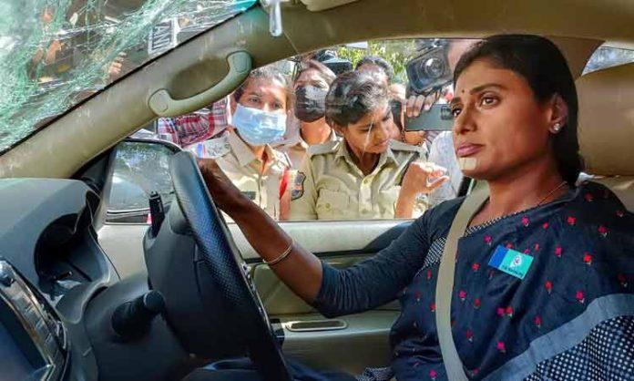 YS Sharmila Arrested during march towards Pragathi Bhavan