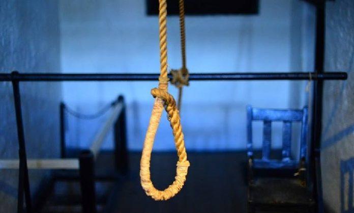 Man Suicide by hanging himself in Sircilla