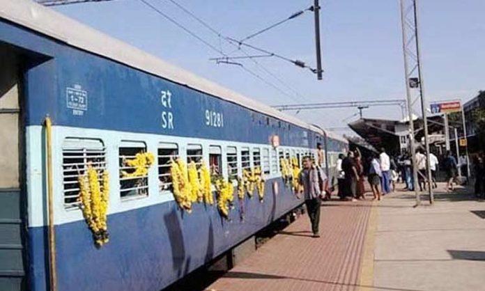 38 special trains for devotees going to Sabarimala