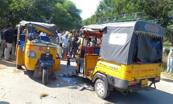 Two autos coming opposite collided