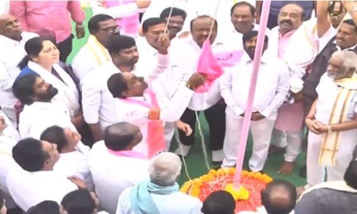 CM KCR unfurled BRS flag at Telangana Bhavan