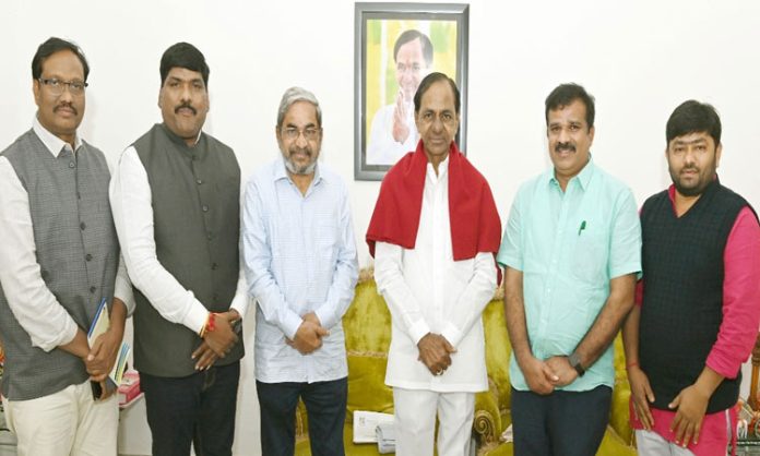 KCR relationship journalist