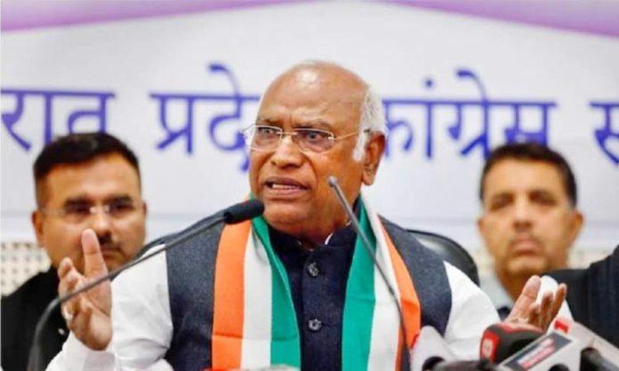 BJP looting people says Mallikarjun Kharge