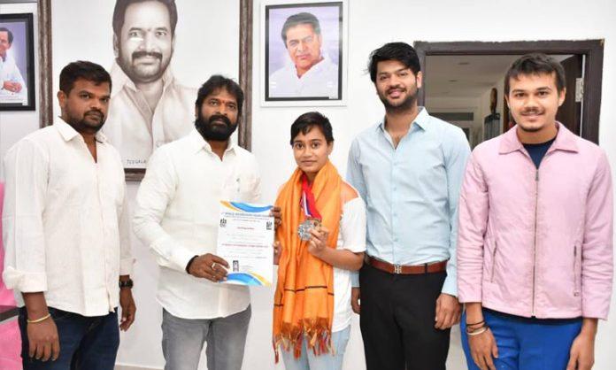 Minister Srinivas Goud congratulated Pratibha