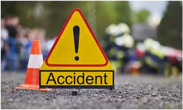 Road Accident in Gandipet Rangareddy district