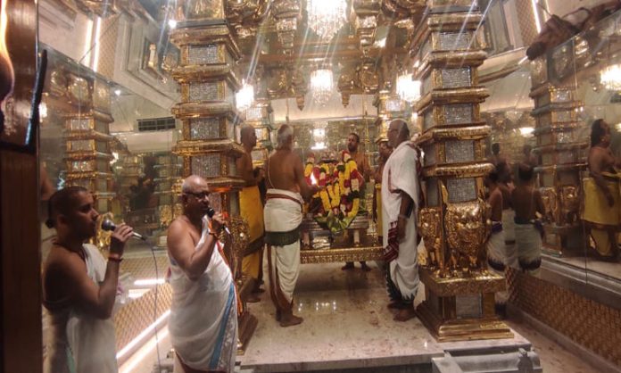 Huge devotees visit Yadadri Temple