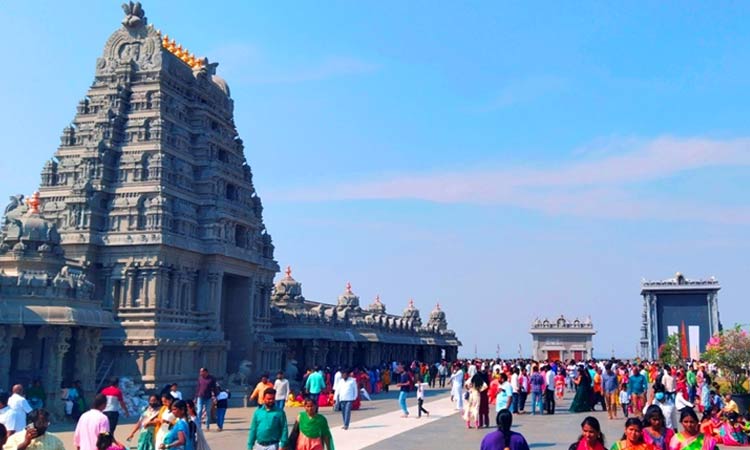 Huge devotees visit Yadadri Temple