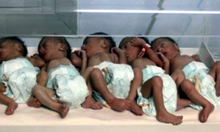 Mali Woman gives birth 9 babies