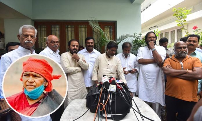 seethakka comments congress leaders