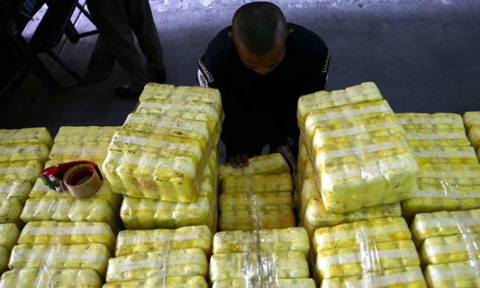 Delhi Police busts rs 1500 crore worth drugs