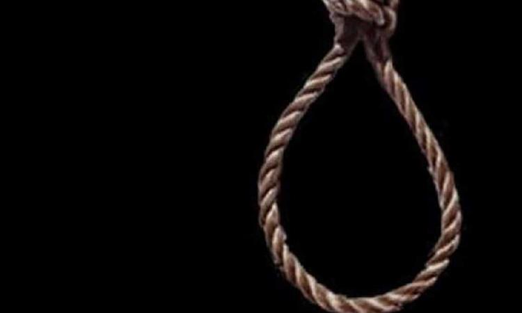 Man Suicide by hang himself in Godavarikhani