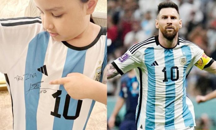 Messi is a rare gift to Dhoni's daughter