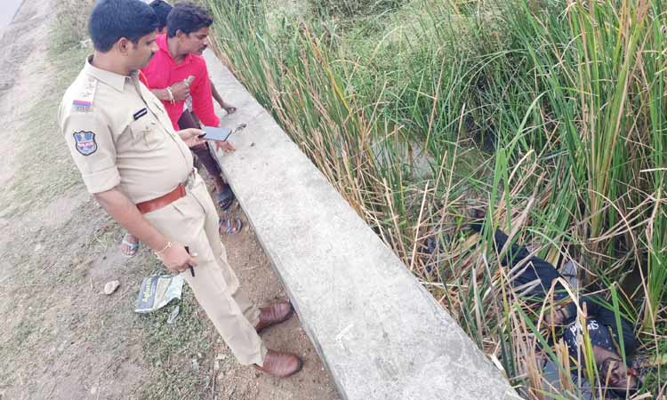 an-unidentified-person-died-in-suburbs-of-nalgonda-town