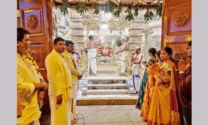 Unjal Seva to Goddess Yadadri Andal in glory