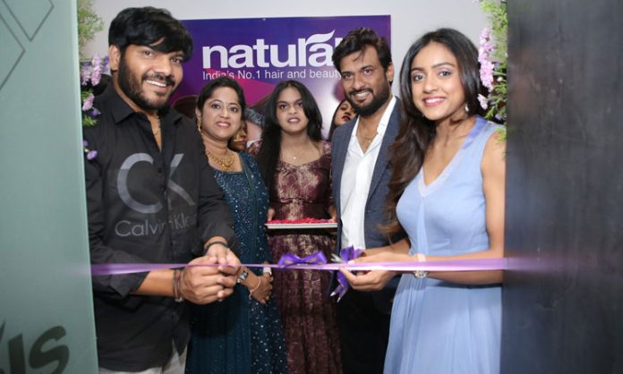 Vithika Noel started Natural Family Saloon