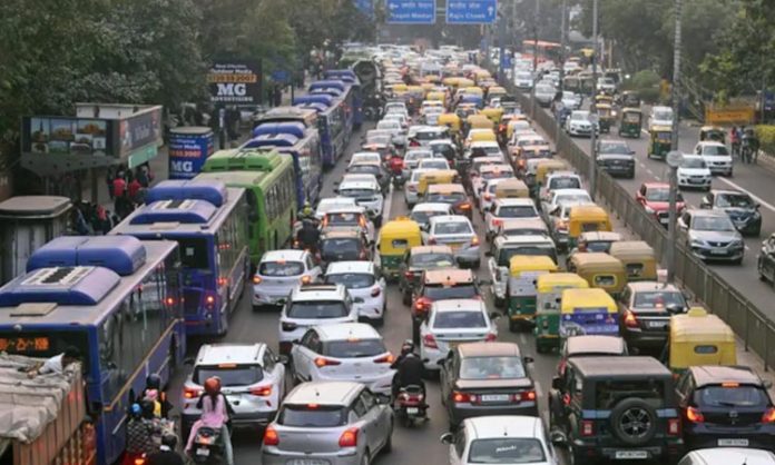 Huge Traffic Jam In Delhi