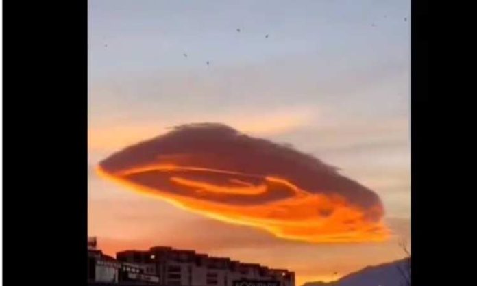 UFO shaped cloud in Turkey