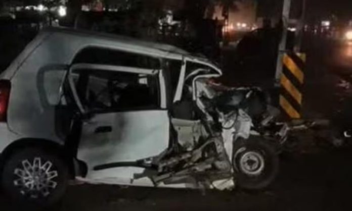 Five Members dead in Lorry collided Car