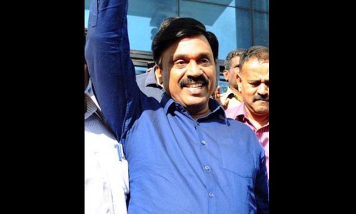 Gali Somasekhar Reddy slams Gali Janardhan Reddy