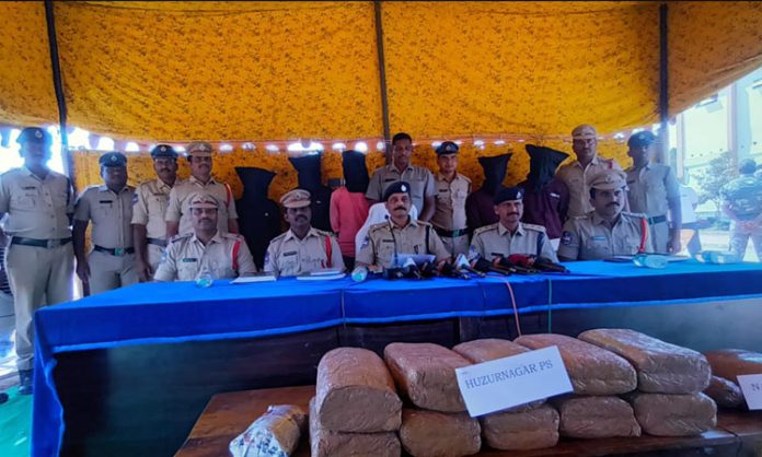 Five arrested for transporting ganja