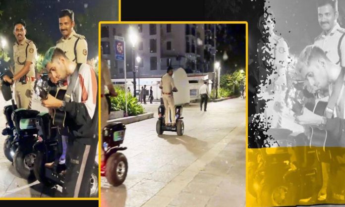 Youth leaves Kerala cops on patrolling duty spellbound with his song