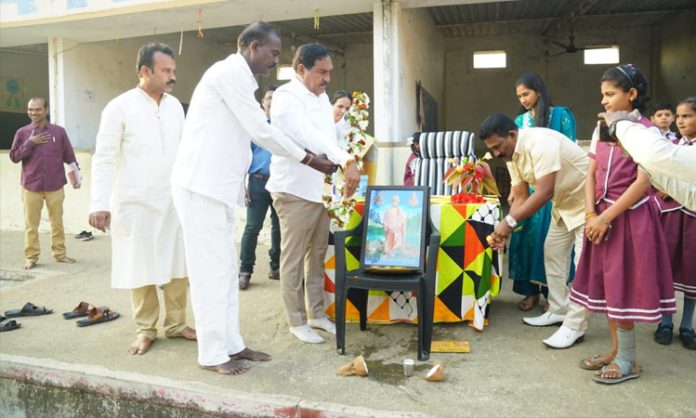 Minister Erraballi paid tribute Swami Vivekananda