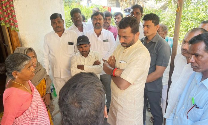 MLA Raghunandan visited victim family members