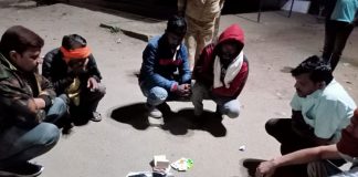 Six poker players arrested in Utnoor