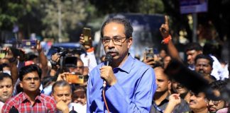 Uddhav Thackeray slams EC