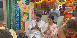 Urban MLA performed pooja in Shiva temple