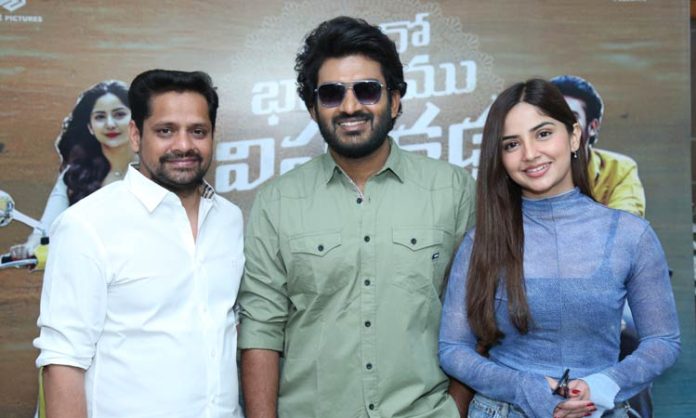 Vinaro Bhagyamu Vishnu Katha Movie Team Press Meet