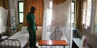 Hospitals in Pakistan now run out of medicines for patients