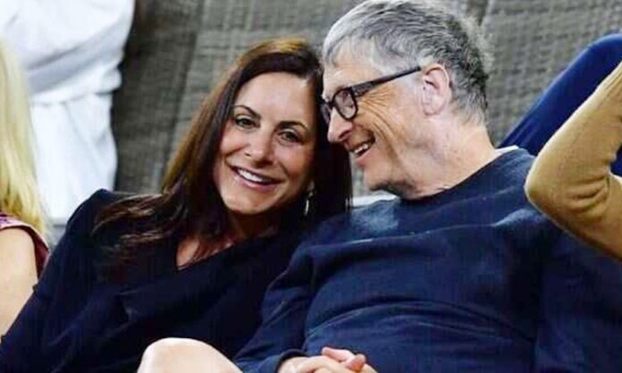 Bill Gates in the love of Paula hurd