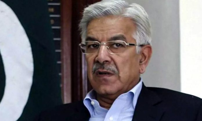 Pak Defence Minister concern on economic crisis