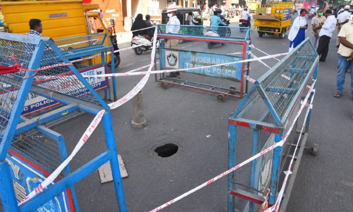 Road collapsed in Chaderghat