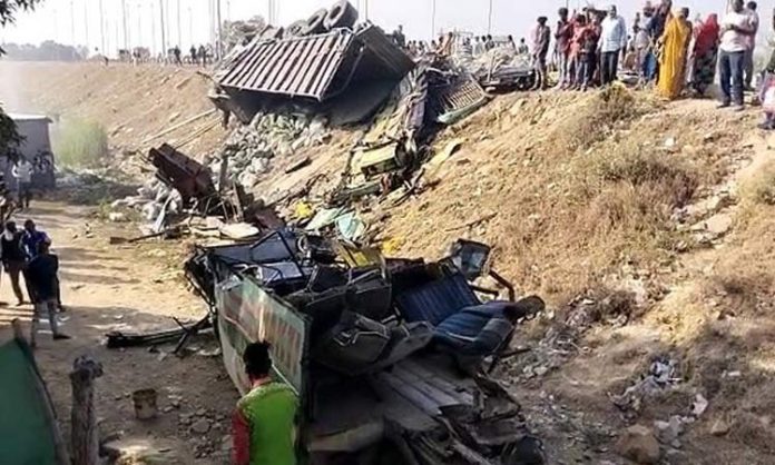 Madhya pradesh road accident