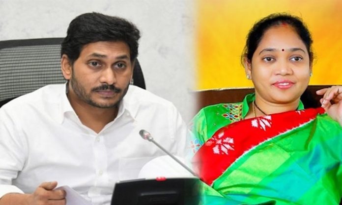 Sucharita support jagan