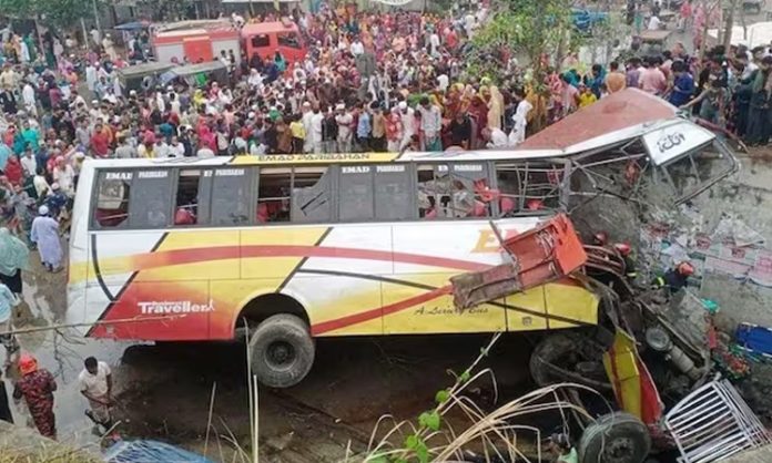 30 injured in road accident in Bangladesh